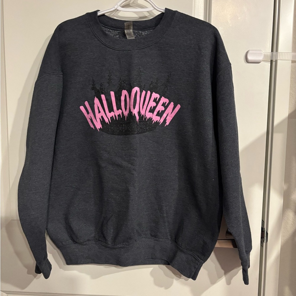 Gildan Dark Gray Heavy Blend Sweatshirt